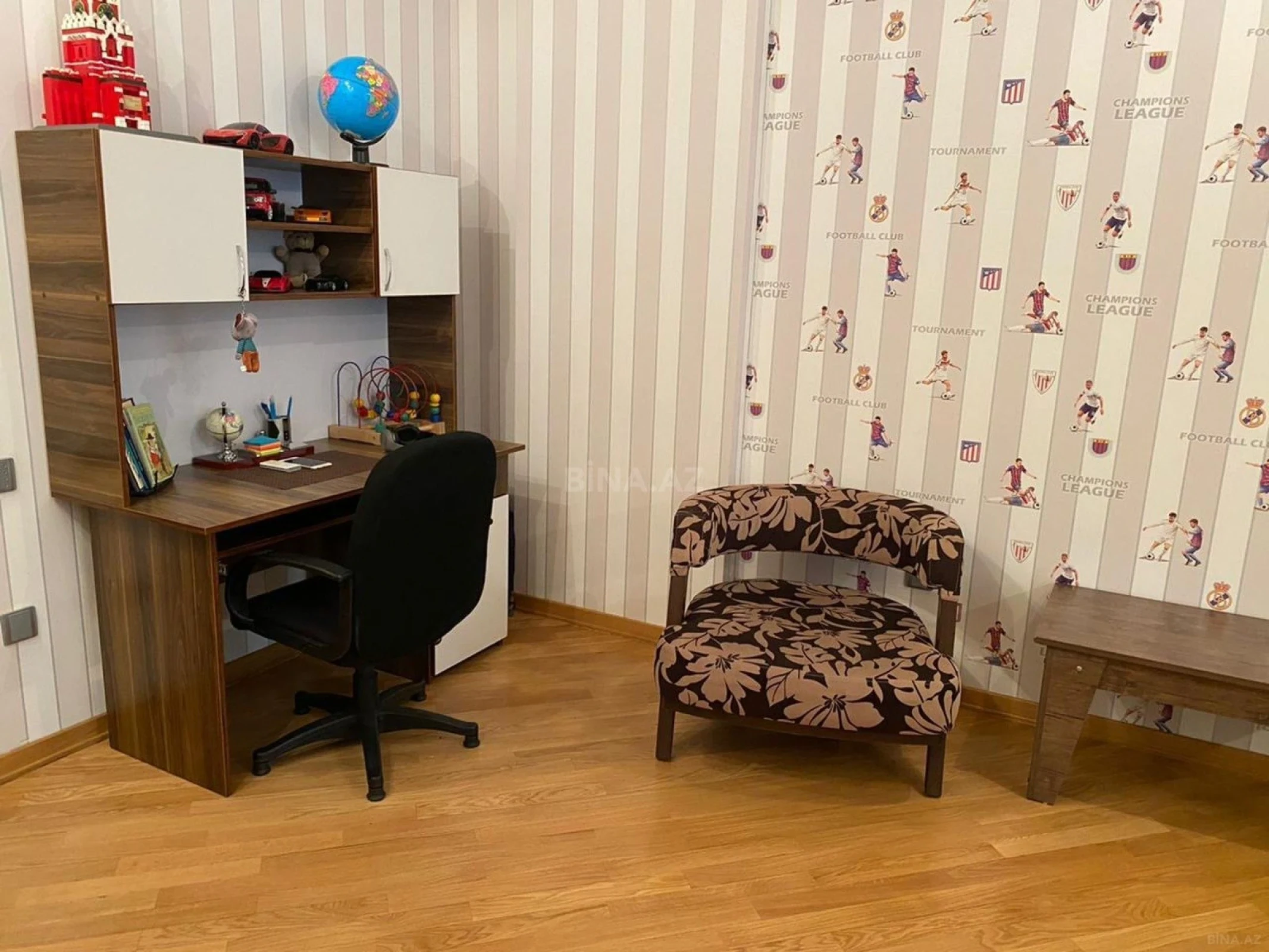 Satılır 3 otaqlı mənzil 132 m²