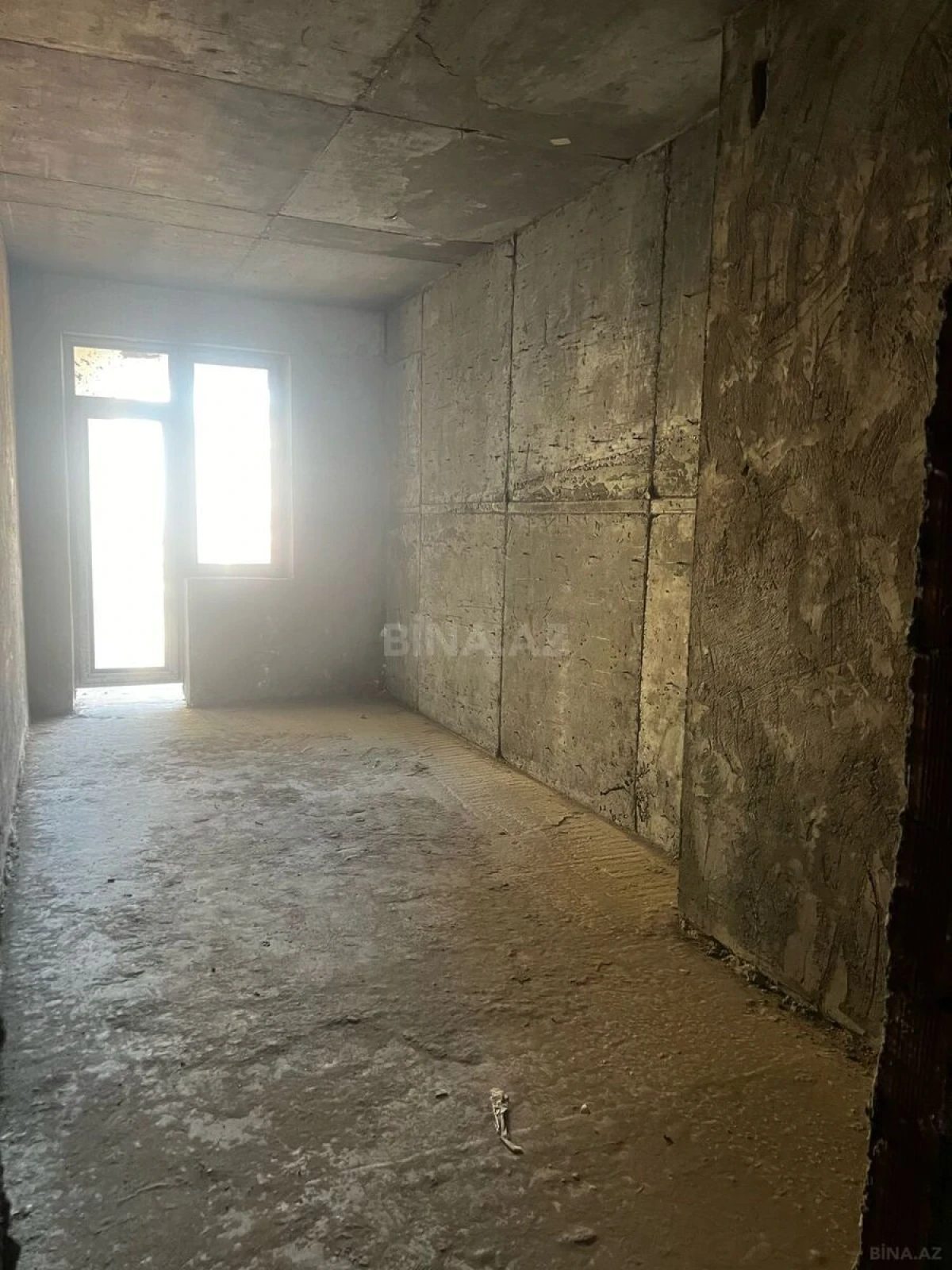 Satılır 3 otaqlı mənzil 159 m²