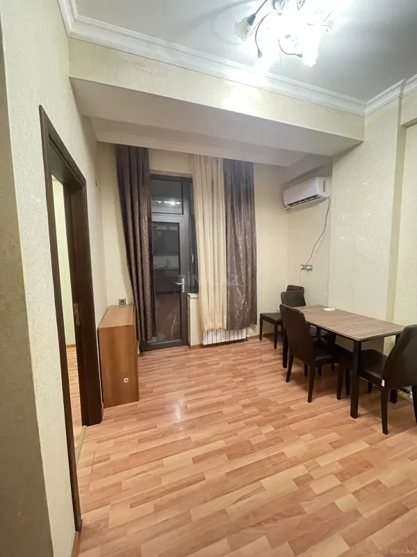 Kirayə verilir 2 otaqlı mənzil 35 m²