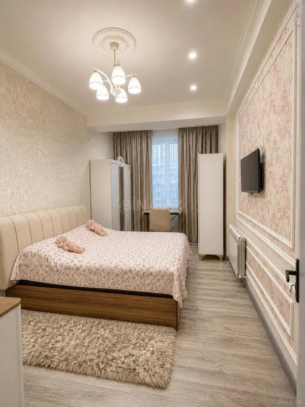 Satılır 3 otaqlı mənzil 117 m²