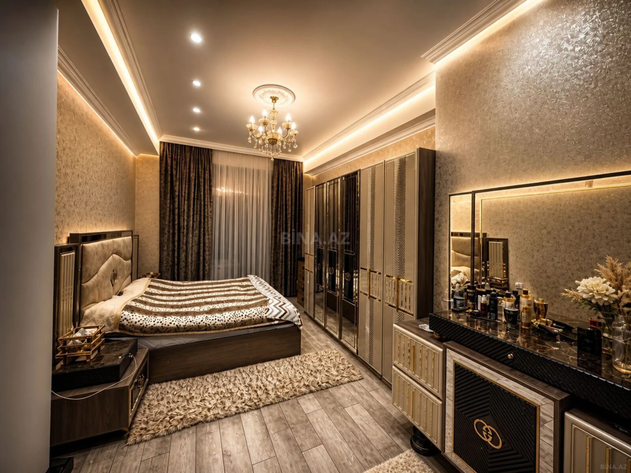 Satılır 3 otaqlı mənzil 117 m²