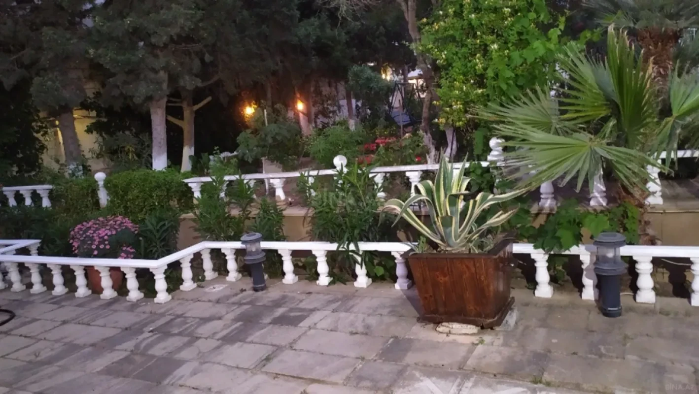 Kirayə verilir 6 otaqlı həyət evi 250 m²