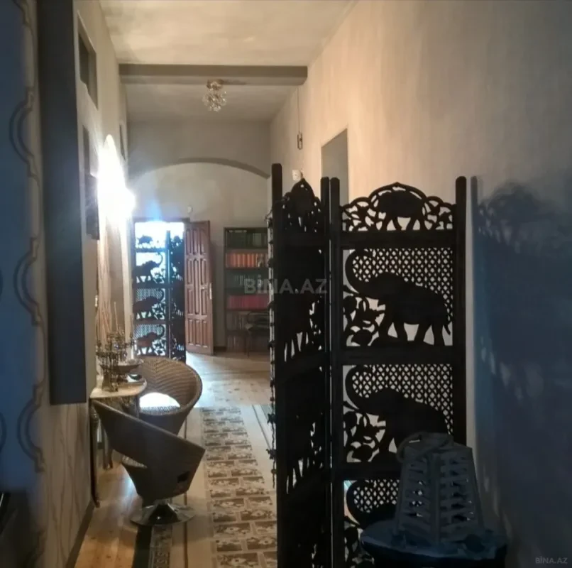 Kirayə verilir 6 otaqlı həyət evi 250 m²