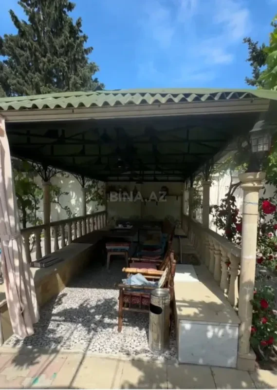 Kirayə verilir 6 otaqlı həyət evi 250 m²