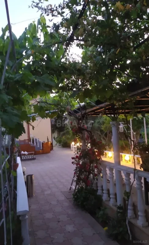 Kirayə verilir 6 otaqlı həyət evi 250 m²