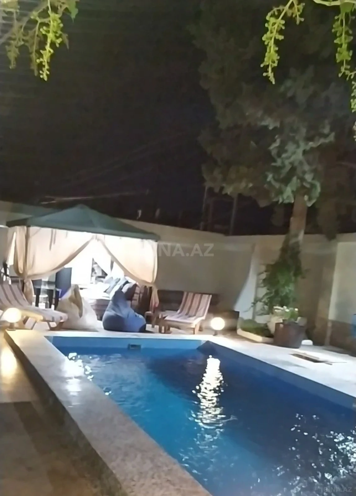 Kirayə verilir 6 otaqlı həyət evi 250 m²