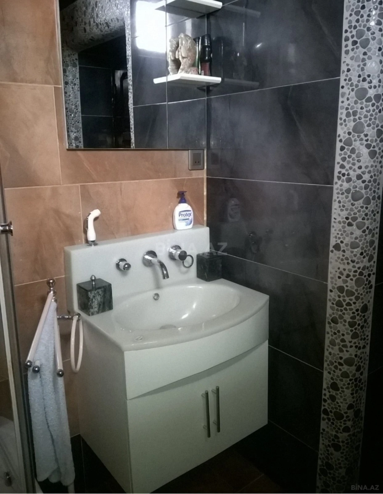 Kirayə verilir 6 otaqlı həyət evi 250 m²