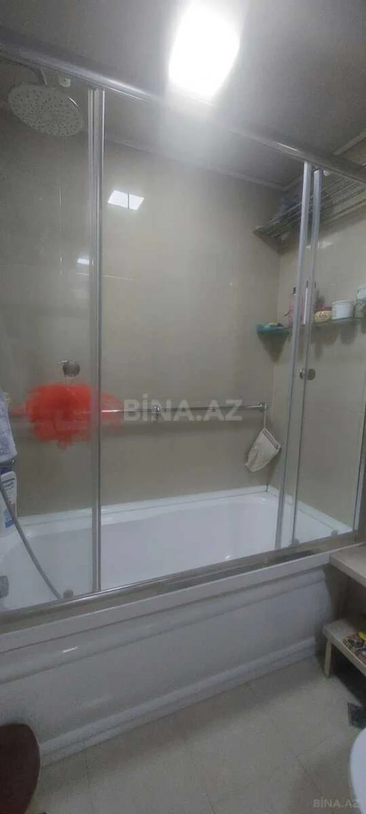 Satılır 4 otaqlı mənzil 142 m²