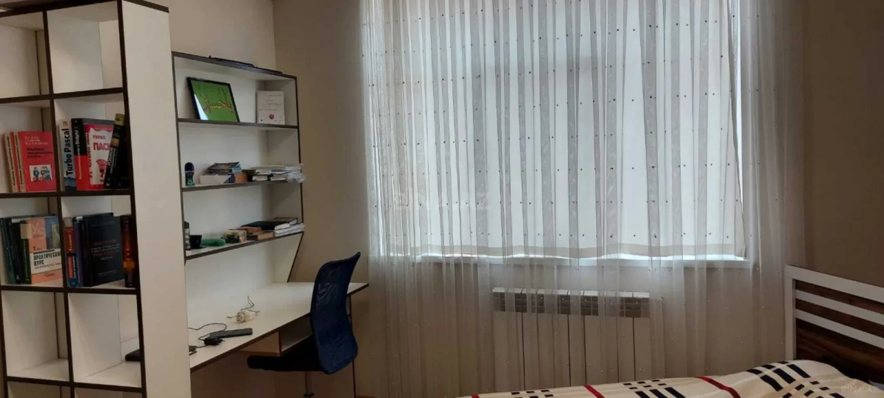 Satılır 4 otaqlı mənzil 142 m²