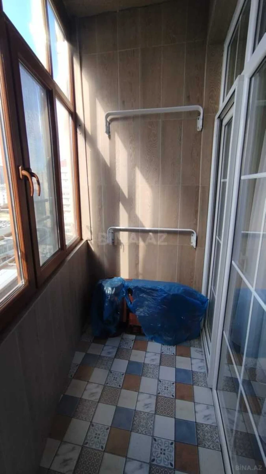 Satılır 4 otaqlı mənzil 155 m²