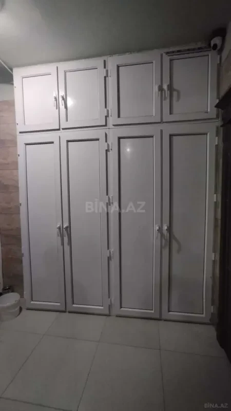 Satılır 4 otaqlı mənzil 155 m²