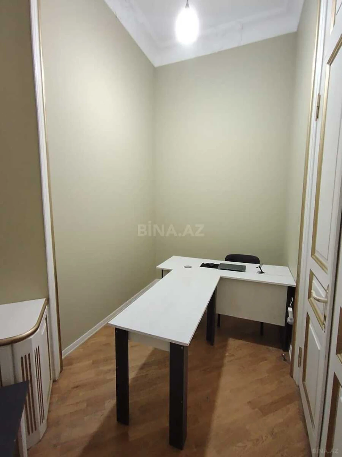 Kirayə verilir 1 otaqlı ofis 10 m²