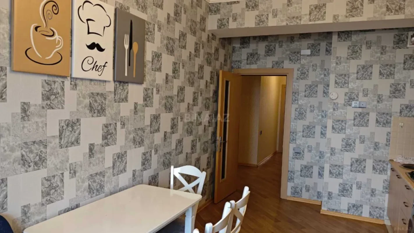 Satılır 2 otaqlı mənzil 103 m²
