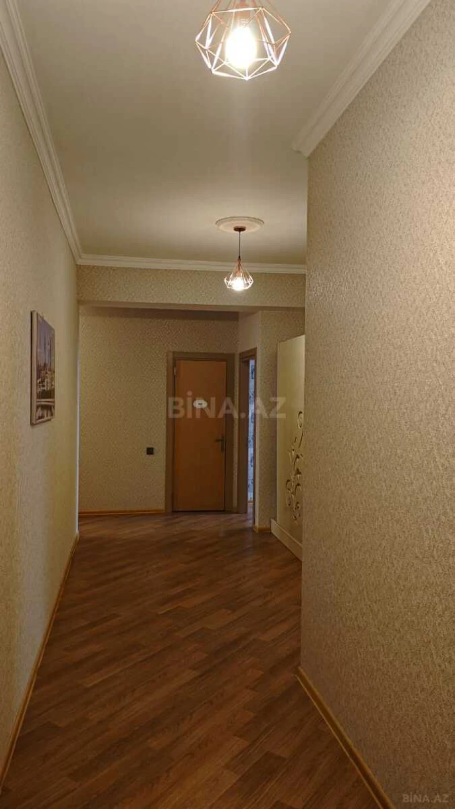 Satılır 2 otaqlı mənzil 103 m²