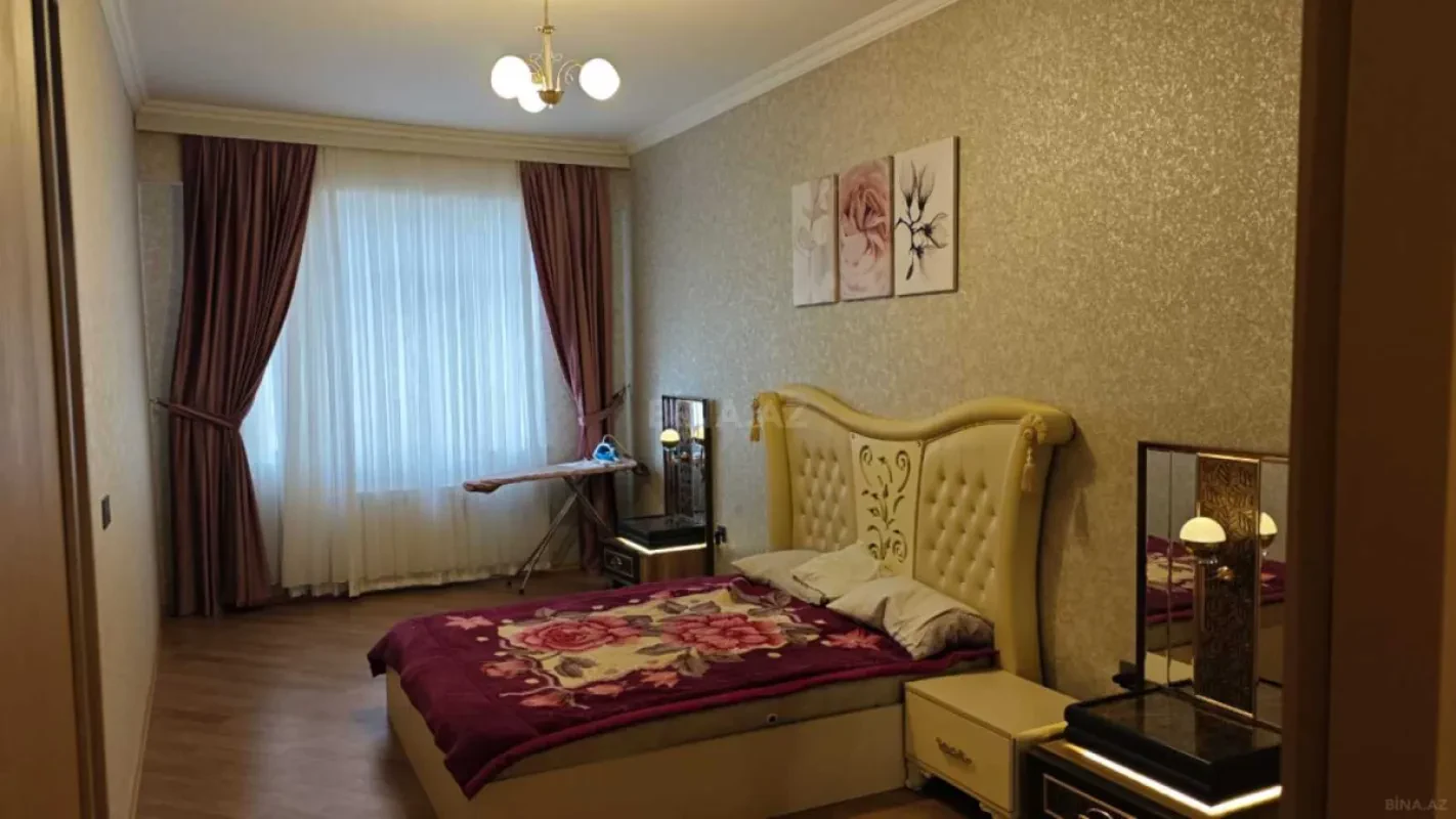 Satılır 2 otaqlı mənzil 103 m²