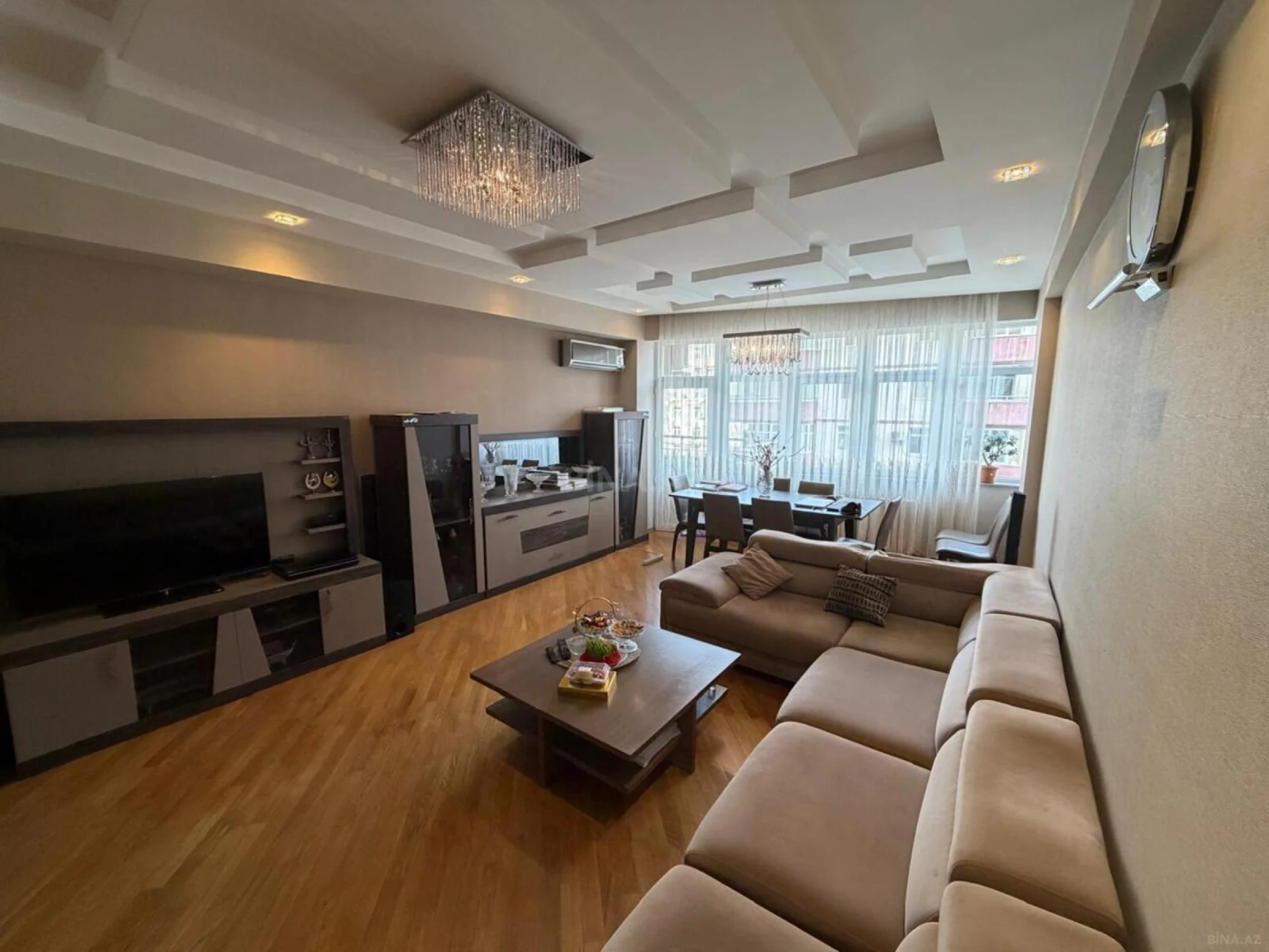 Satılır 3 otaqlı mənzil 130 m²