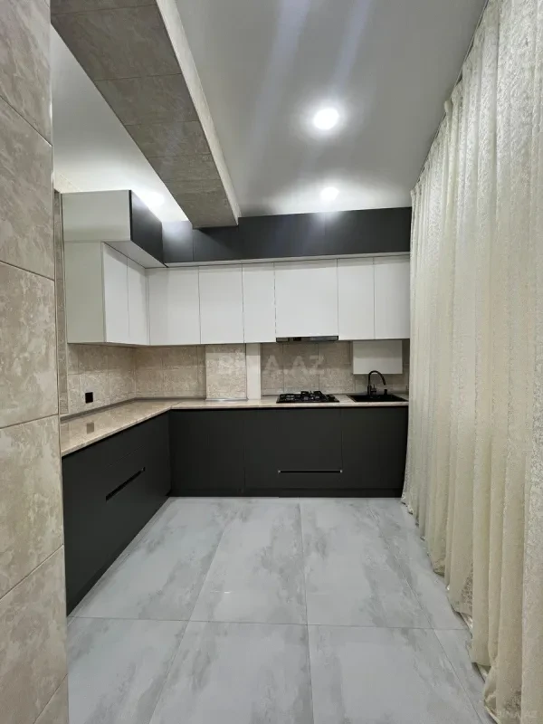 Satılır 3 otaqlı mənzil 95 m²