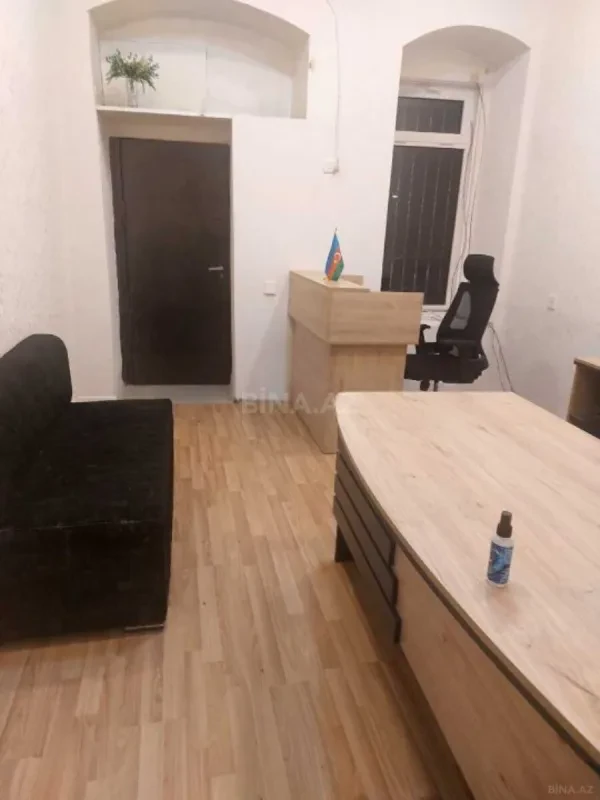 Kirayə verilir 3 otaqlı ofis 60 m²