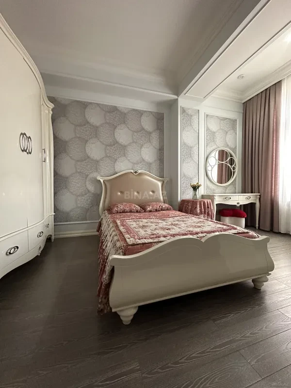 Satılır 3 otaqlı mənzil 110 m²