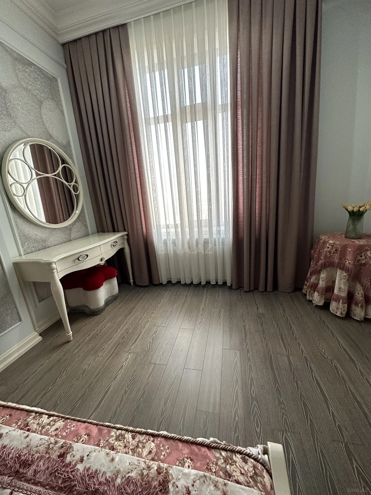 Satılır 3 otaqlı mənzil 110 m²