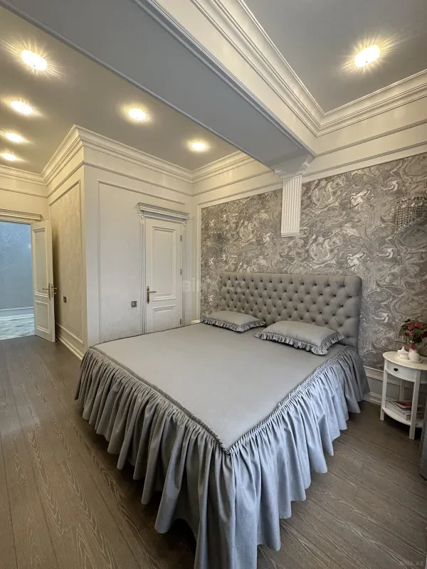Satılır 3 otaqlı mənzil 110 m²