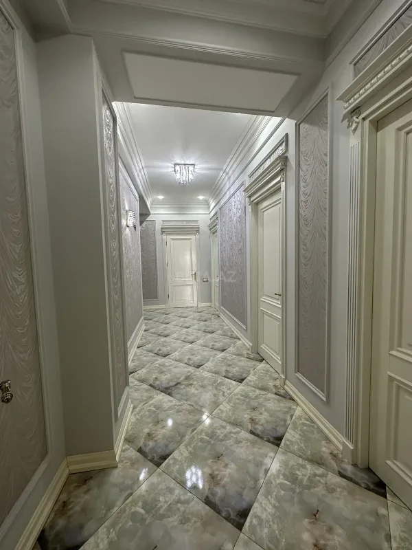 Satılır 3 otaqlı mənzil 110 m²