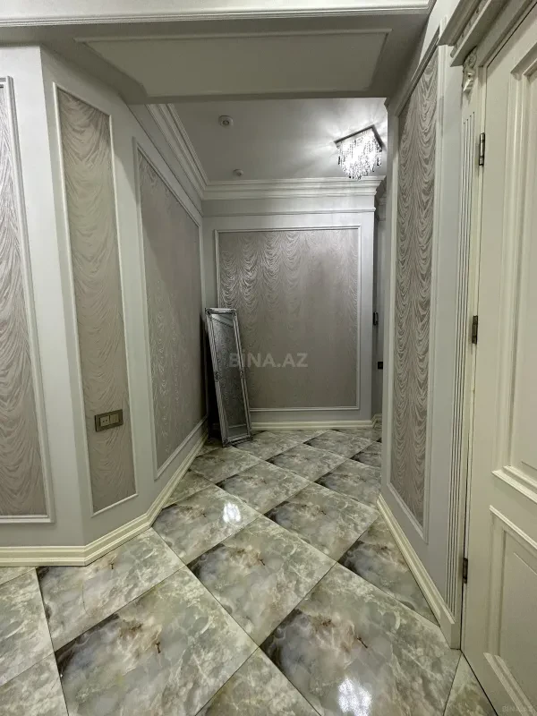 Satılır 3 otaqlı mənzil 110 m²