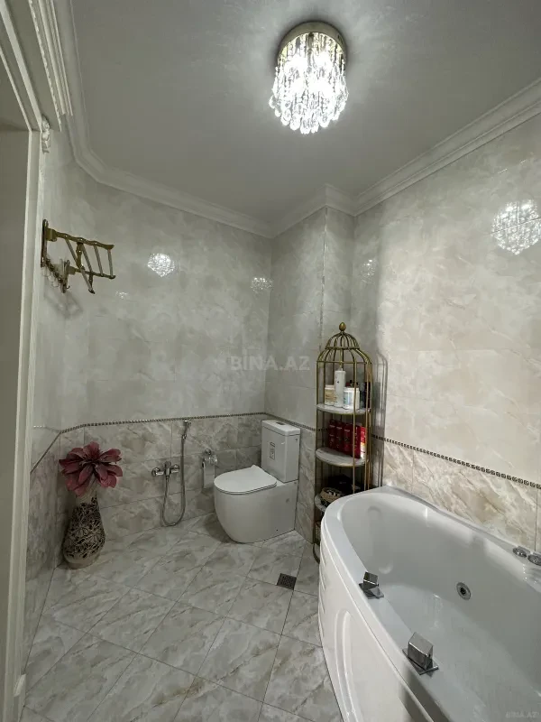 Satılır 3 otaqlı mənzil 110 m²