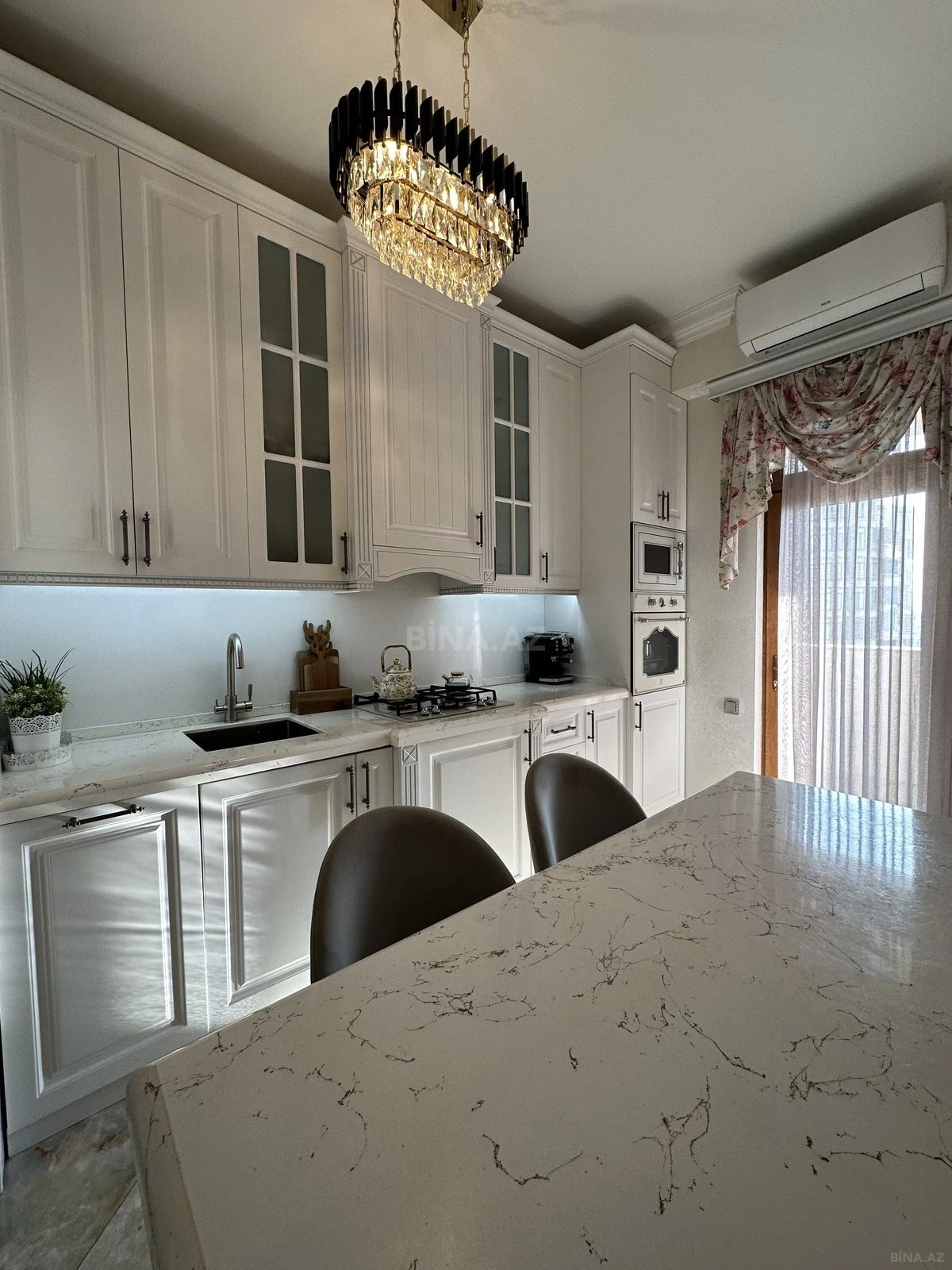 Satılır 3 otaqlı mənzil 110 m²
