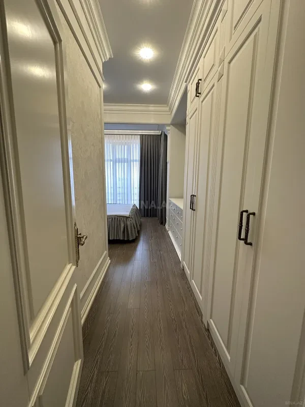 Satılır 3 otaqlı mənzil 110 m²