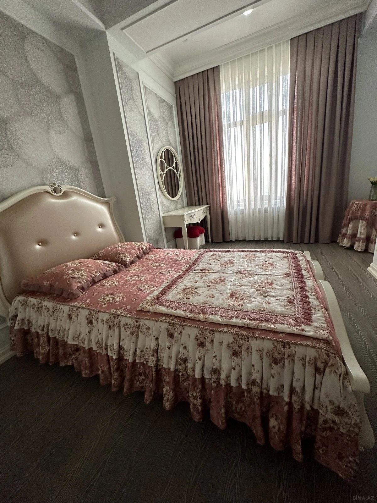 Satılır 3 otaqlı mənzil 110 m²