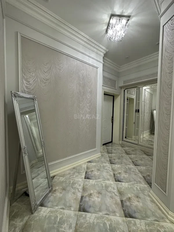 Satılır 3 otaqlı mənzil 110 m²