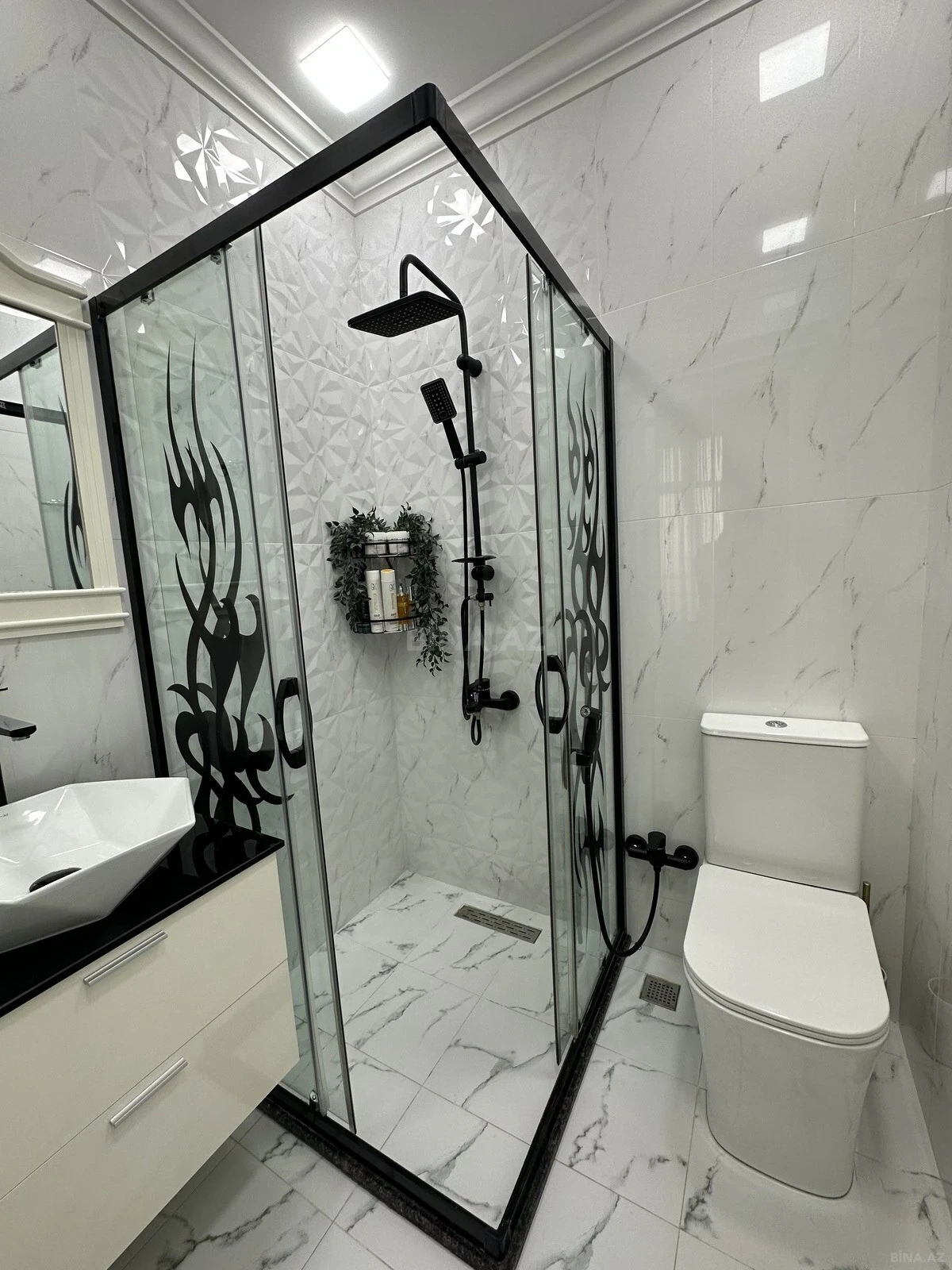 Satılır 3 otaqlı mənzil 110 m²