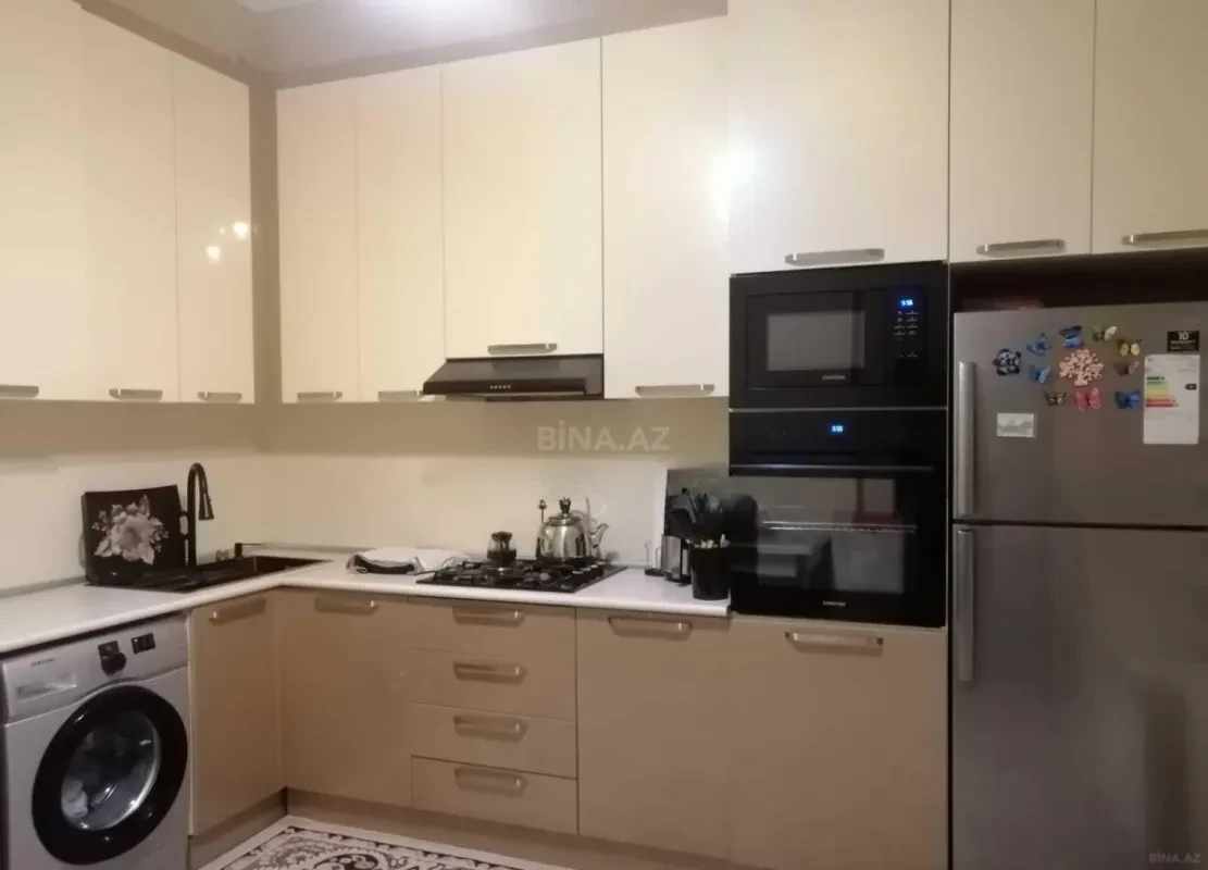Satılır 3 otaqlı mənzil 105 m²