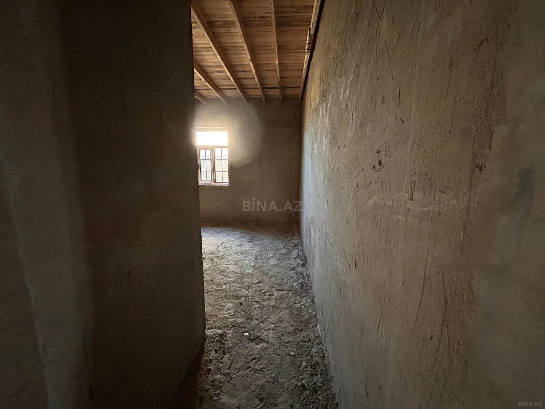 Satılır 4 otaqlı həyət evi 169 m²