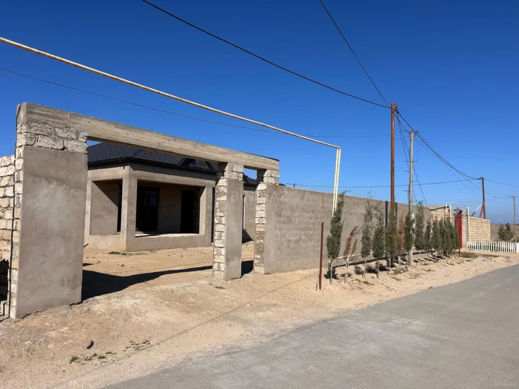 Satılır 4 otaqlı həyət evi 169 m²