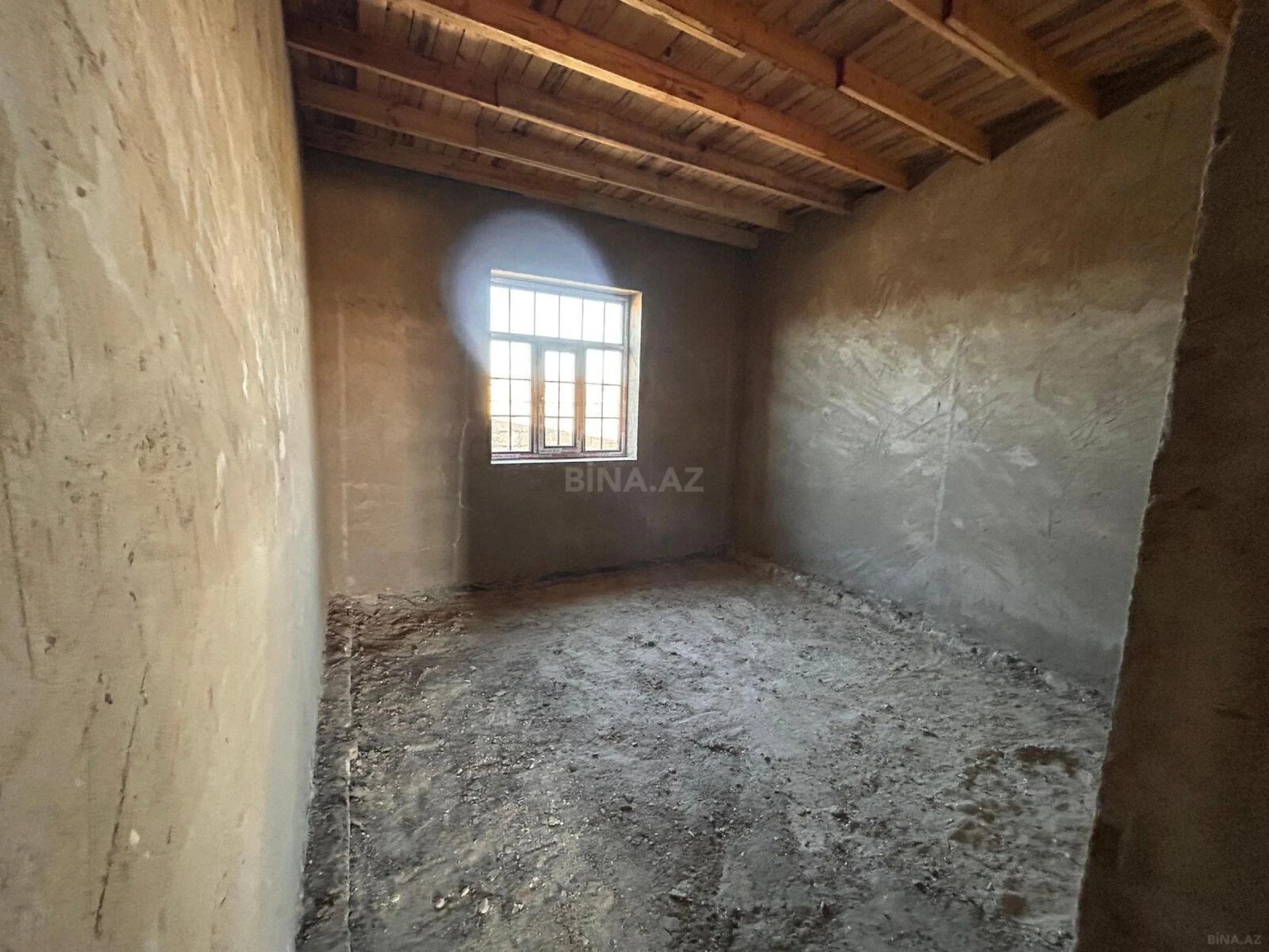 Satılır 4 otaqlı həyət evi 169 m²