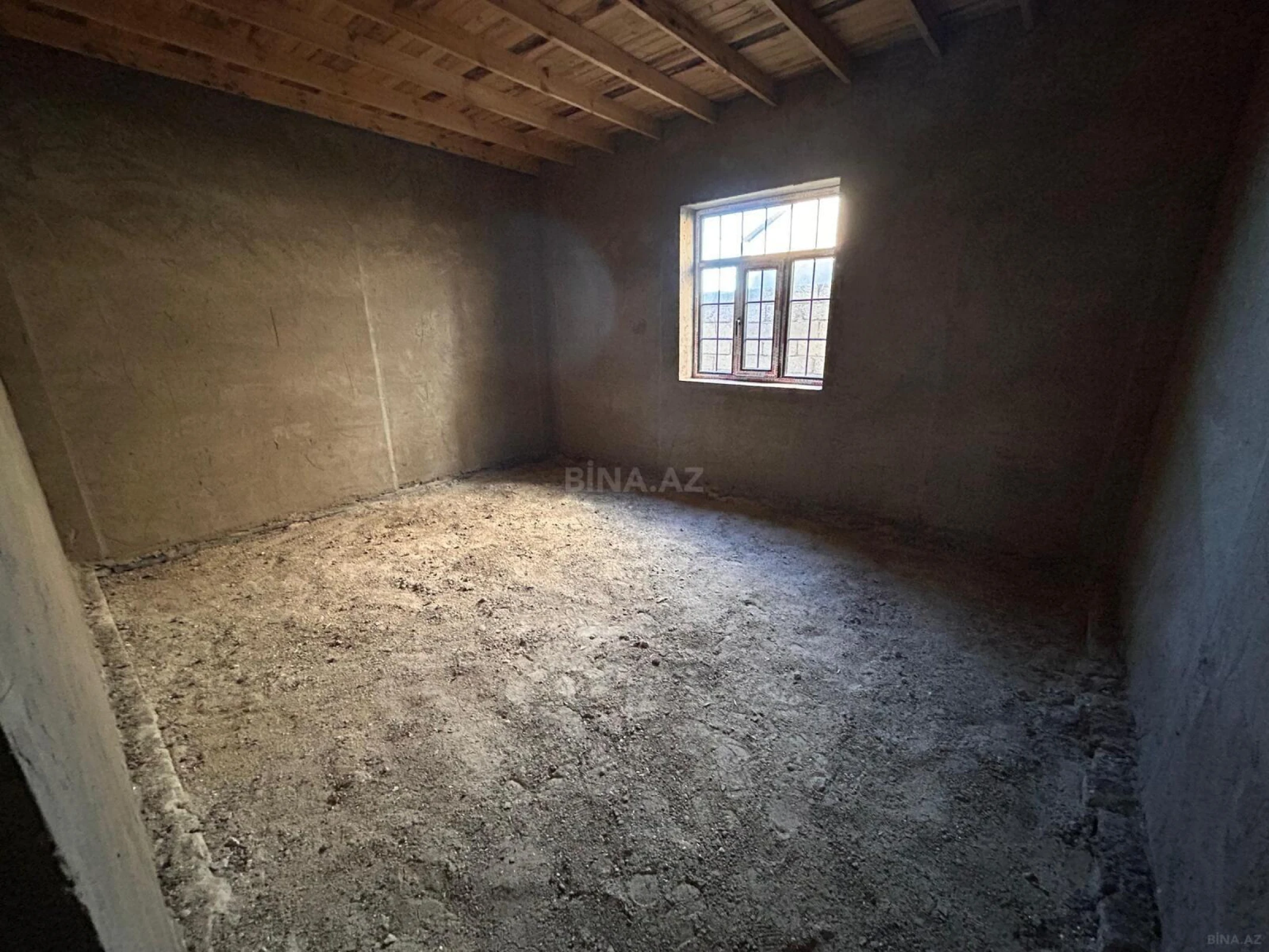 Satılır 4 otaqlı həyət evi 169 m²