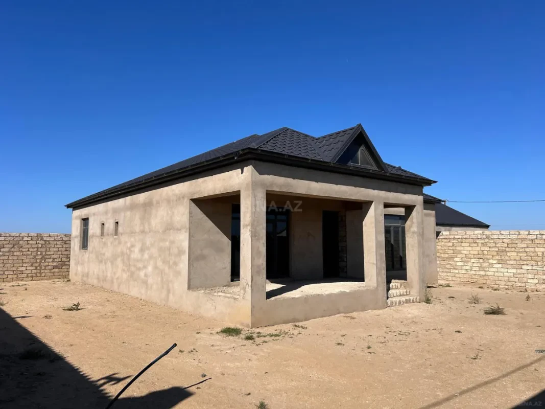 Satılır 4 otaqlı həyət evi 169 m²
