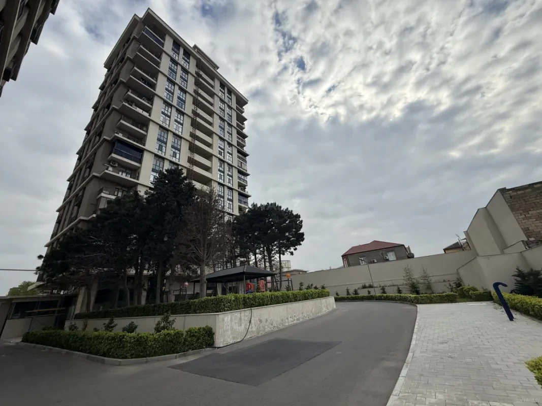 Satılır 3 otaqlı mənzil 125 m²