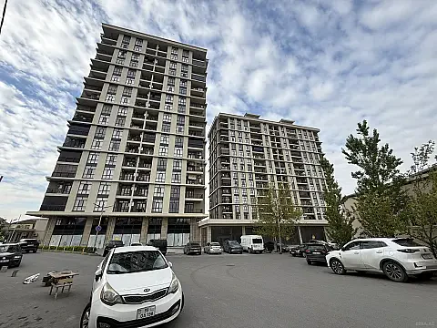 Satılır 3 otaqlı mənzil 125 m²