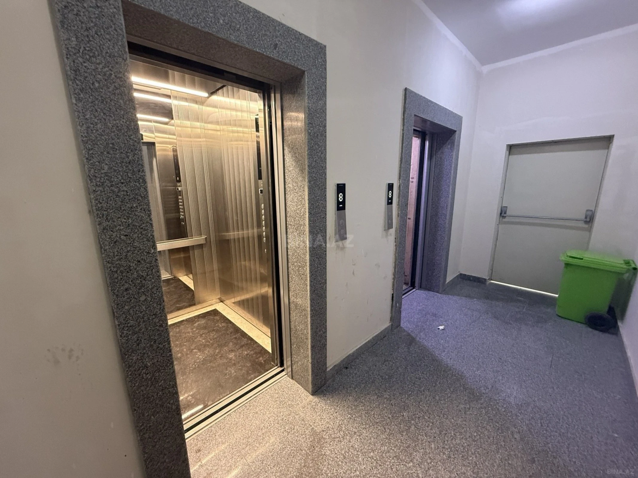 Satılır 3 otaqlı mənzil 125 m²