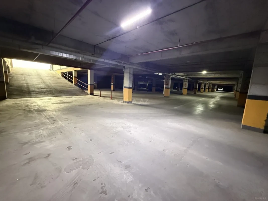 Satılır 3 otaqlı mənzil 125 m²