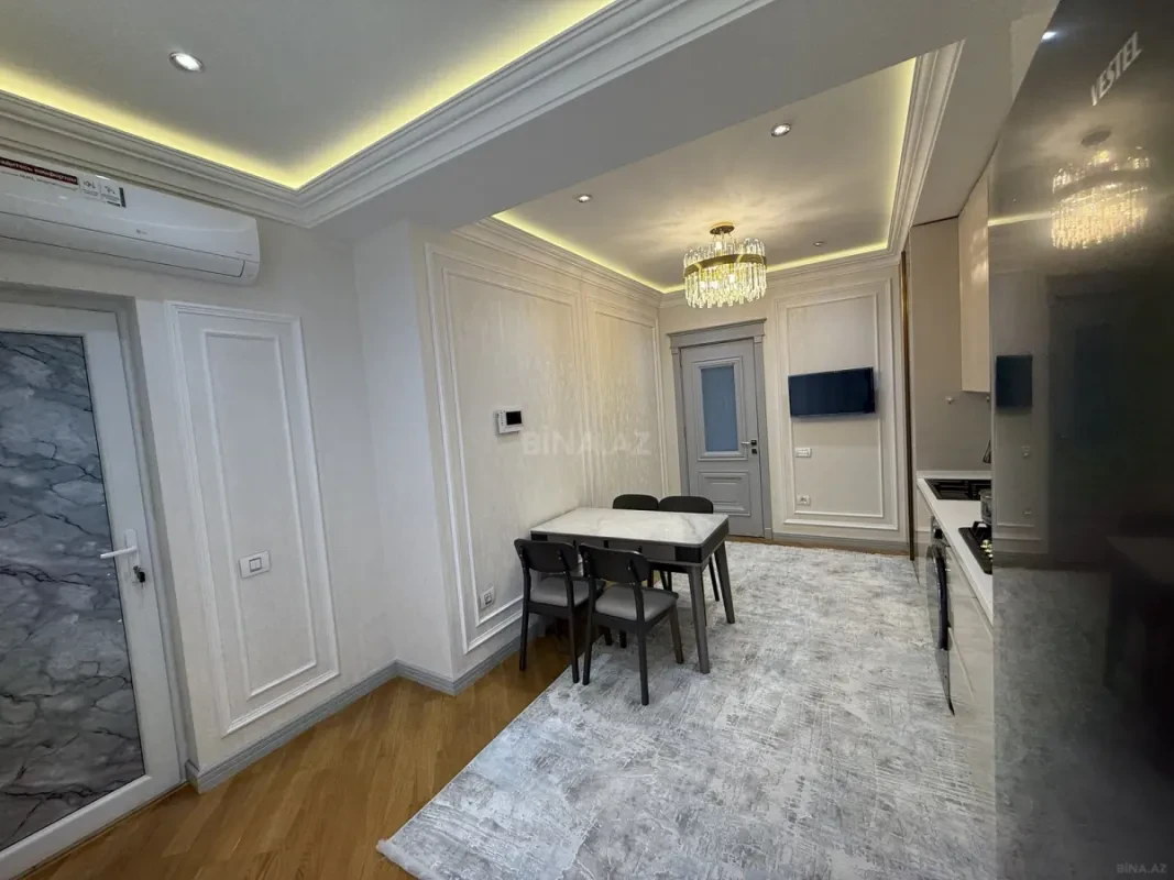 Satılır 3 otaqlı mənzil 125 m²