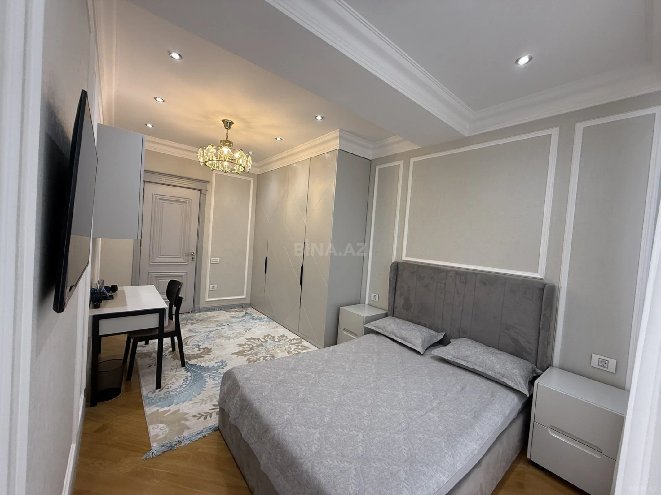 Satılır 3 otaqlı mənzil 125 m²