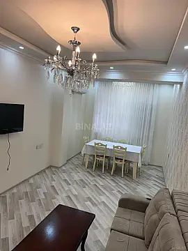 Kirayə verilir 2 otaqlı mənzil 82 m²