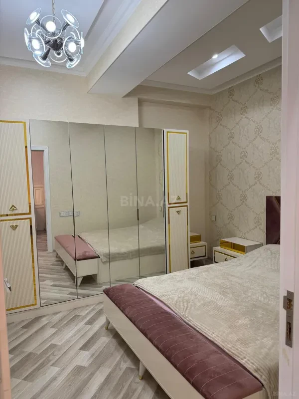 Kirayə verilir 2 otaqlı mənzil 82 m²