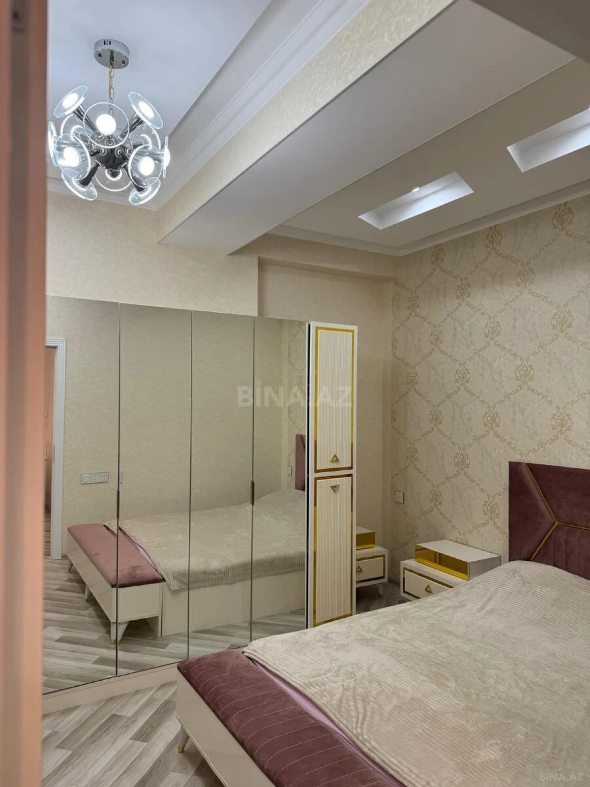 Kirayə verilir 2 otaqlı mənzil 82 m²