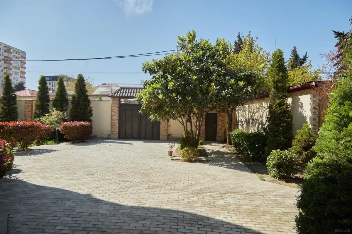 Kirayə verilir 6 otaqlı həyət evi 250 m²