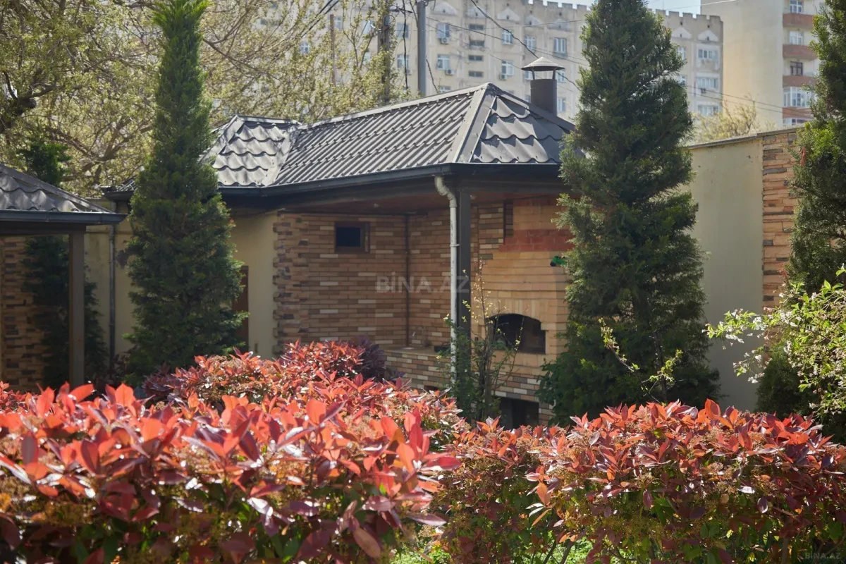 Kirayə verilir 6 otaqlı həyət evi 250 m²
